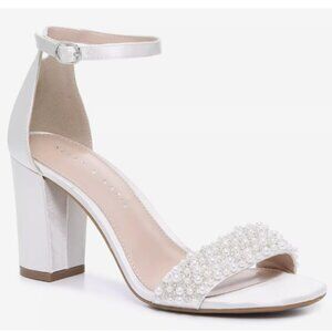 Kelly & Katie Hildie Sandal - NWOT